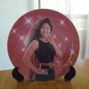 Collector's Selena Quintanilla Bradford Exchange “Selena Forever" Plate